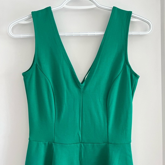 H&M Green Sleeveless Babydoll Dress - Picture 2 of 3